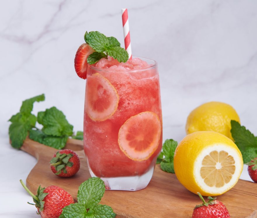 JUGO FRESA CON LIMON/STRAWBERRY AND LEMON