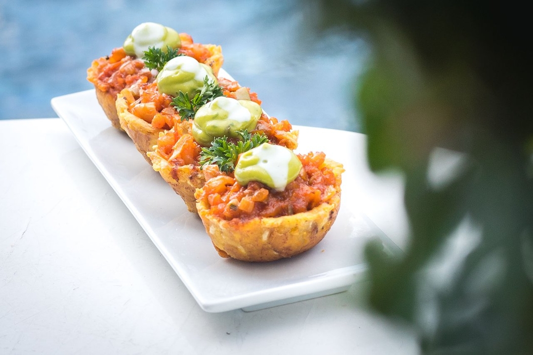 4 CANATAS RELLENAS/PLANTAIN CUPS